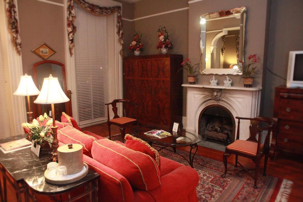 Dresser Palmer House Savannah Exterior photo
