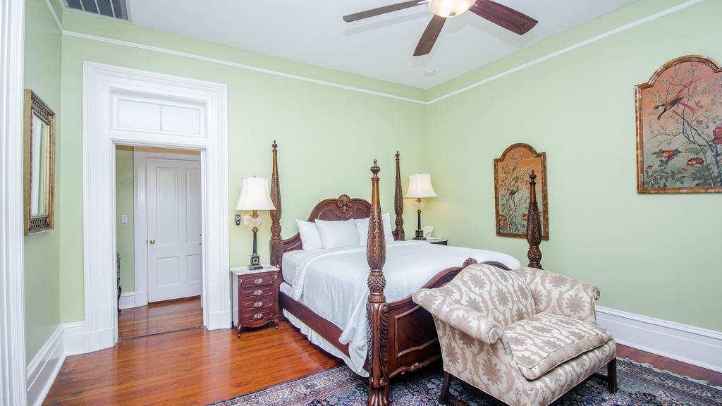 Dresser Palmer House Savannah Exterior photo